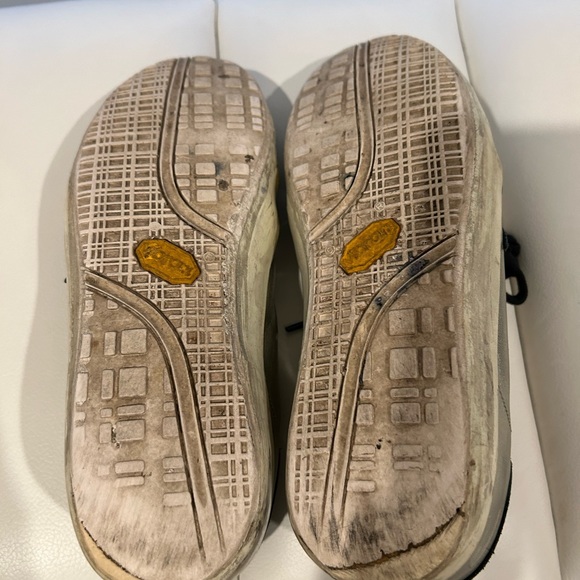 Golden Goose superstar sneakers silver with black. Size 38 - Picture 5 of 6